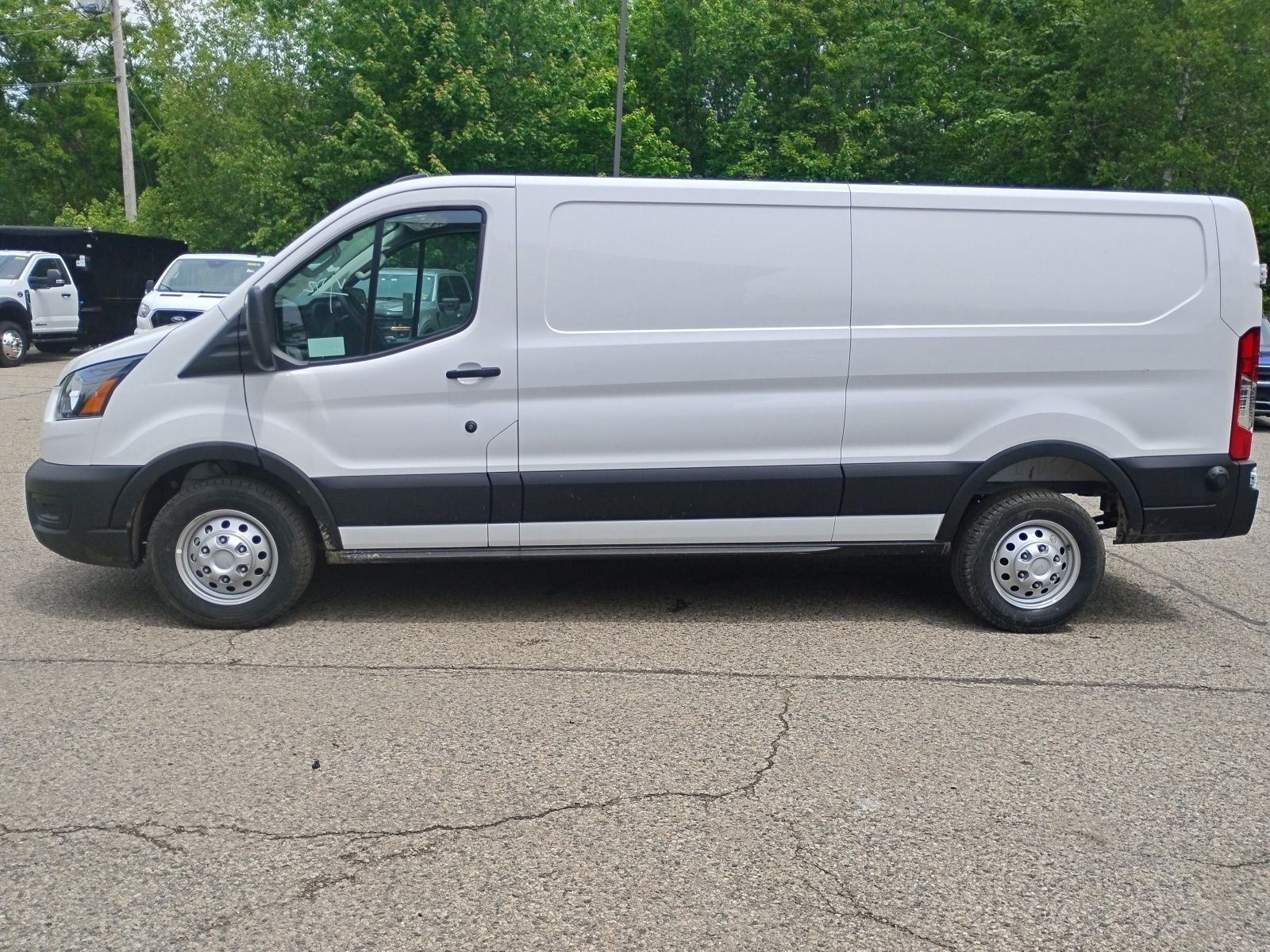 New 2026 Oxford White Ford Cargo Van image 4
