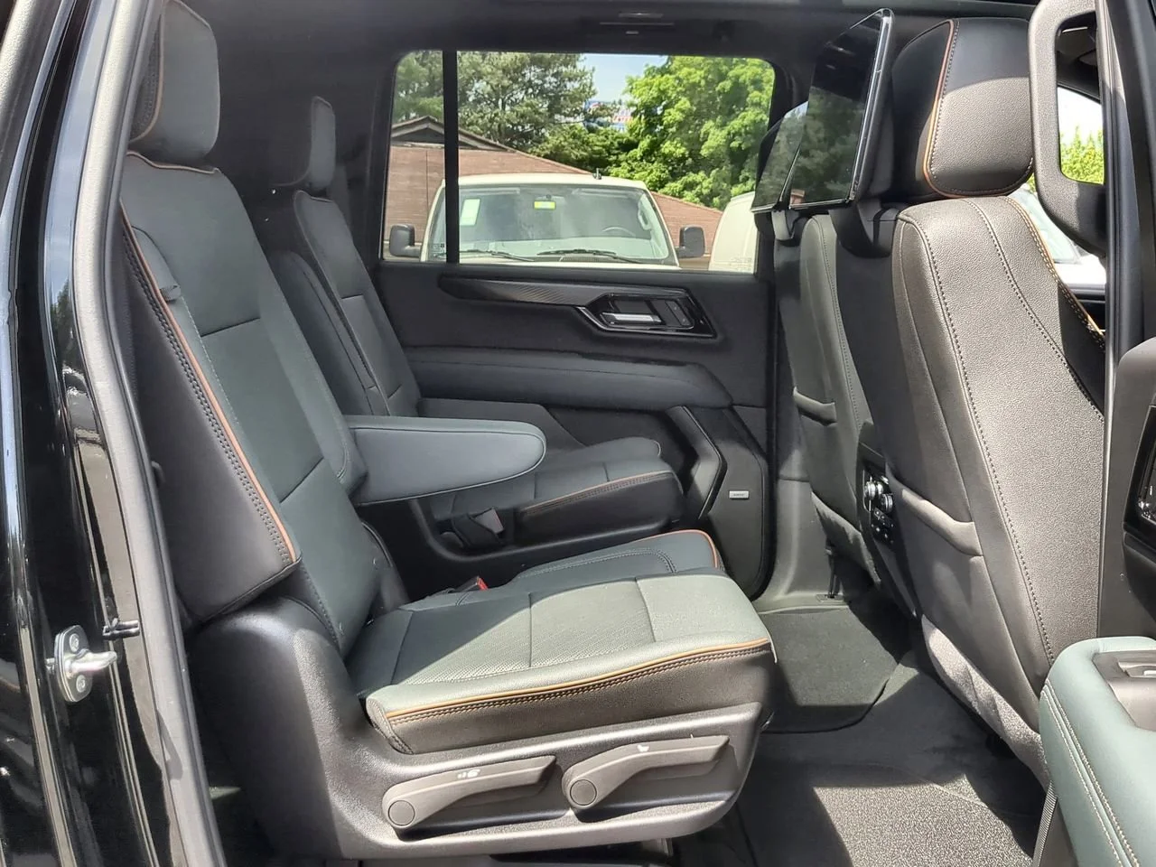New 2026 Onyx Black GMC AT4 image 28