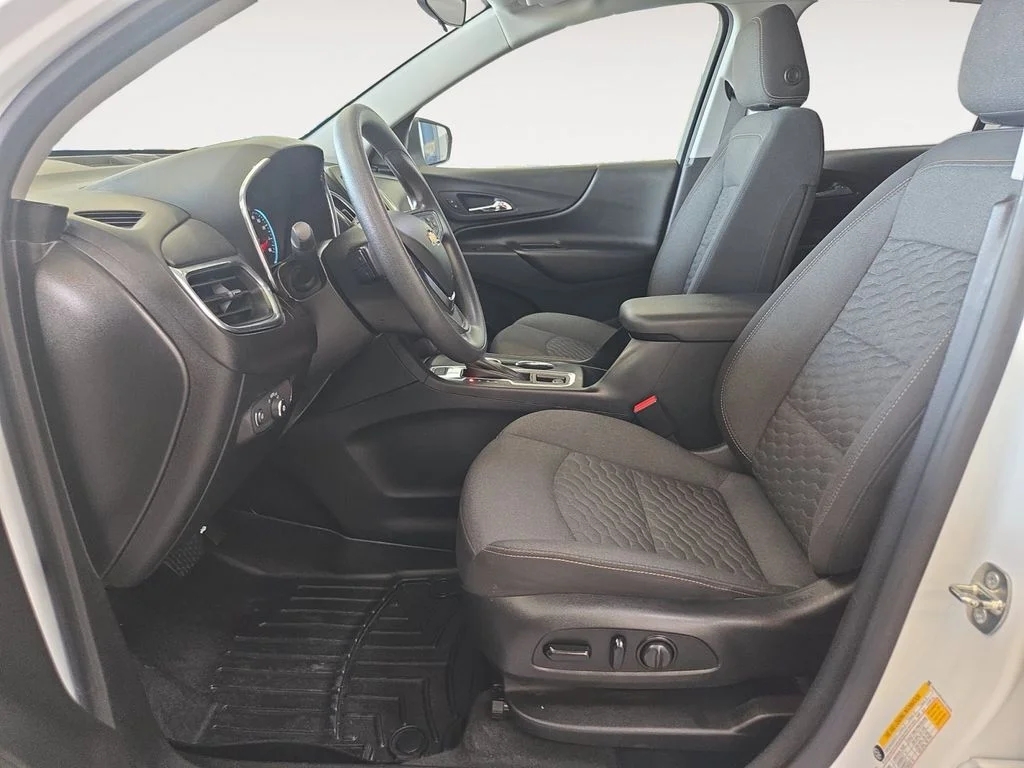 Used 2019 White Chevrolet LT image 11