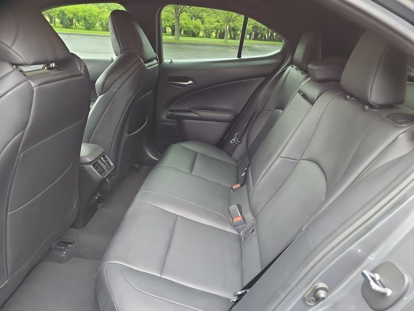 Used 2020 Gray Pearl Lexus UX 200 F SPORT image 17