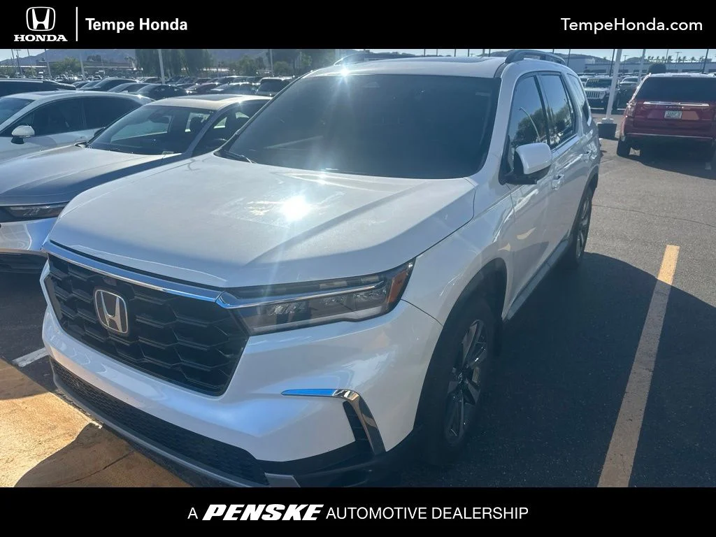 Certified Pre-Owned 2025 Honda Pilot Elite 4D Sport Utility in