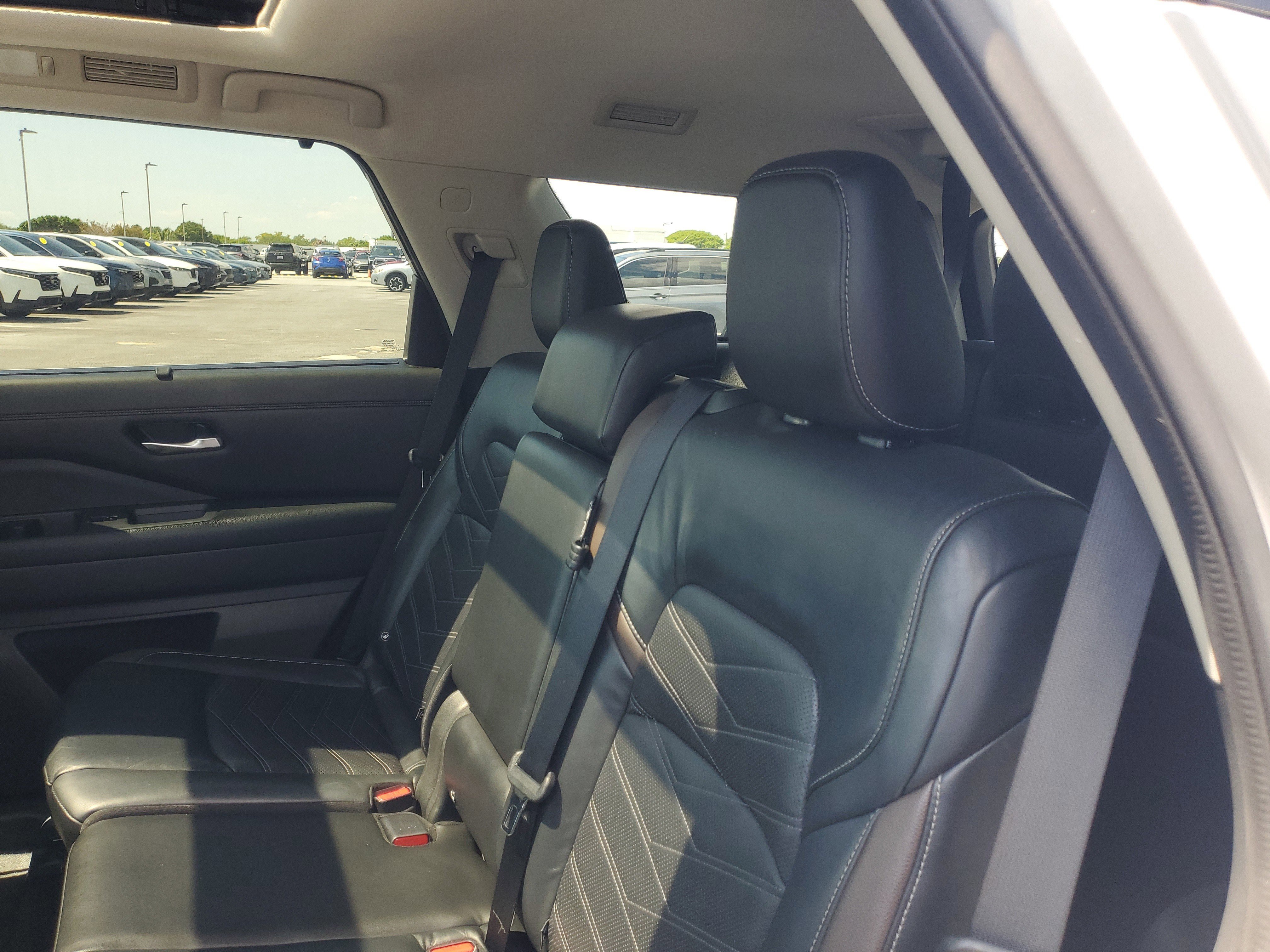 Used 2022 Brilliant Silver Metallic Nissan Platinum image 13