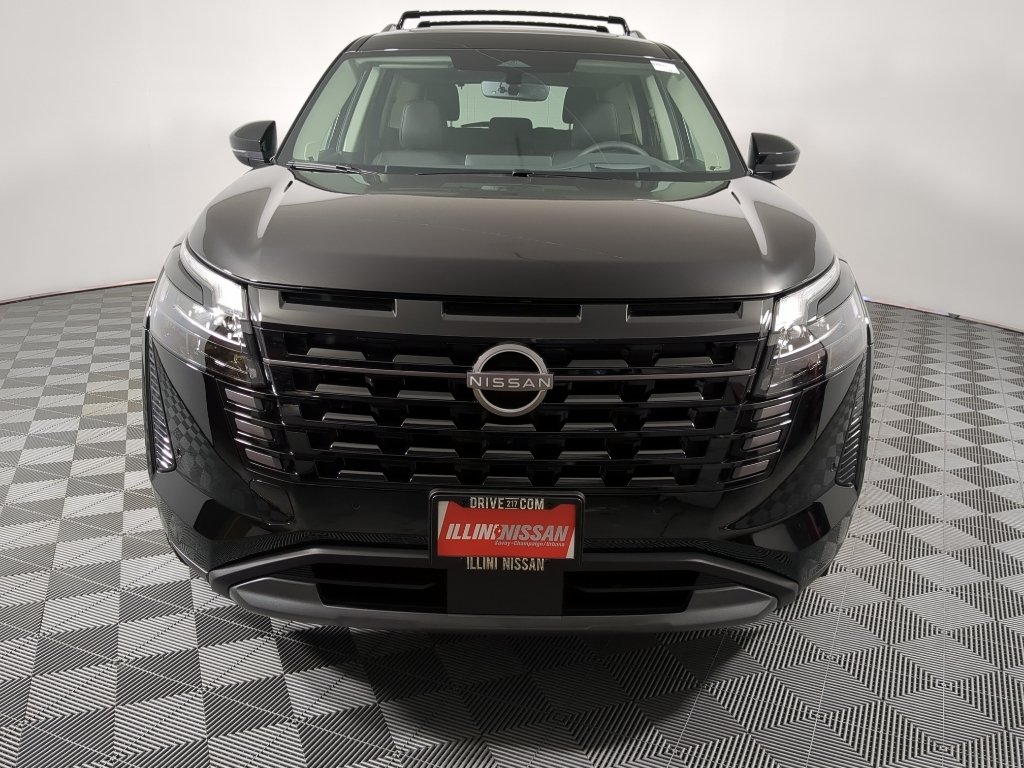 New 2026 Super Black Nissan Platinum image 3