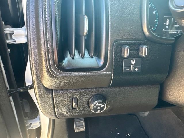 Used 2021 White GMC Elevation image 11