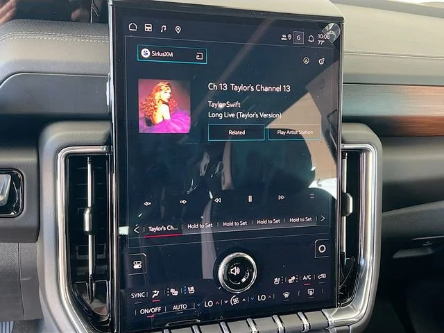 2026 GMC Yukon XL Denali - Photo 10