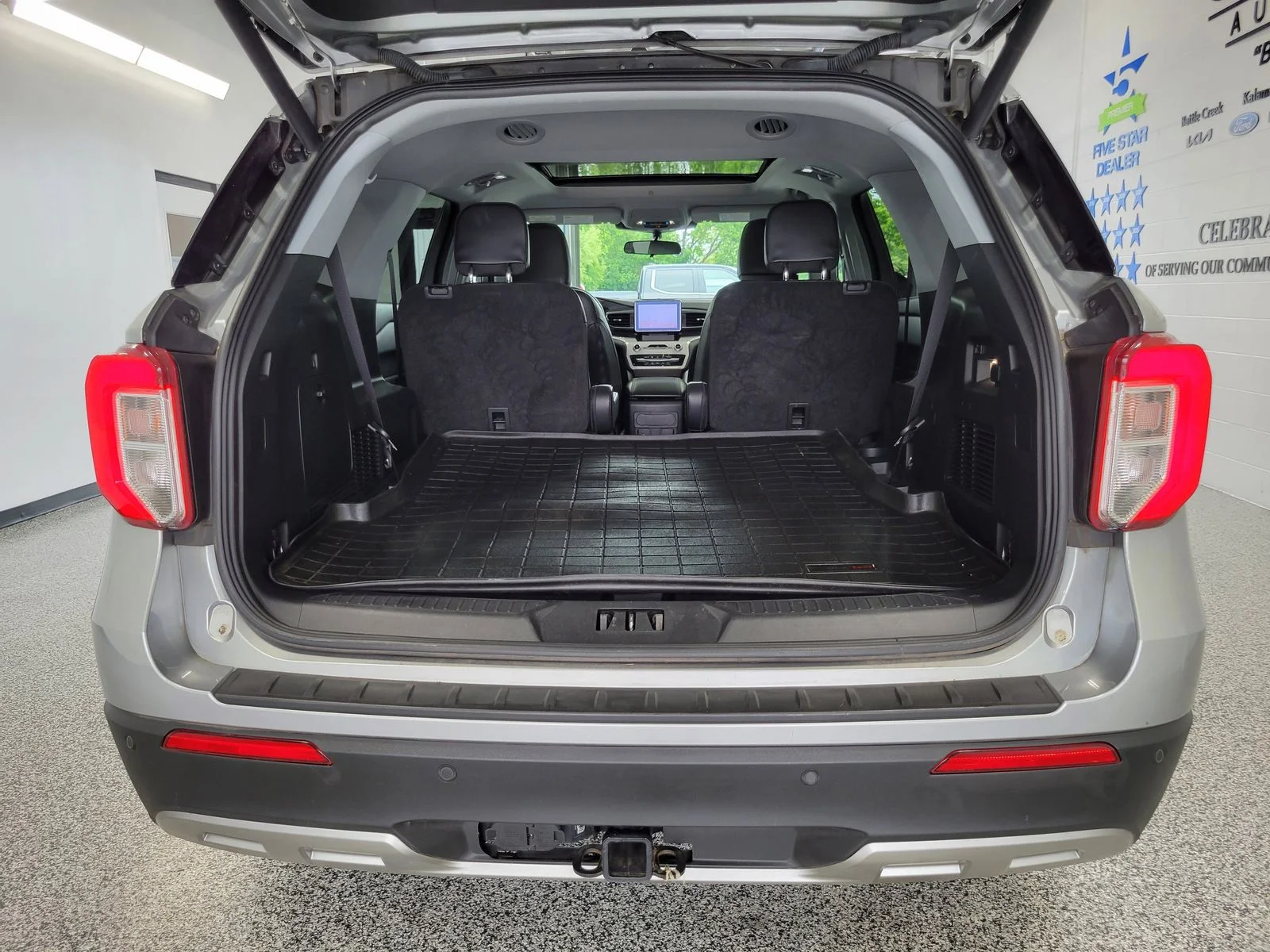Used 2023 Silver Ford XLT image 25