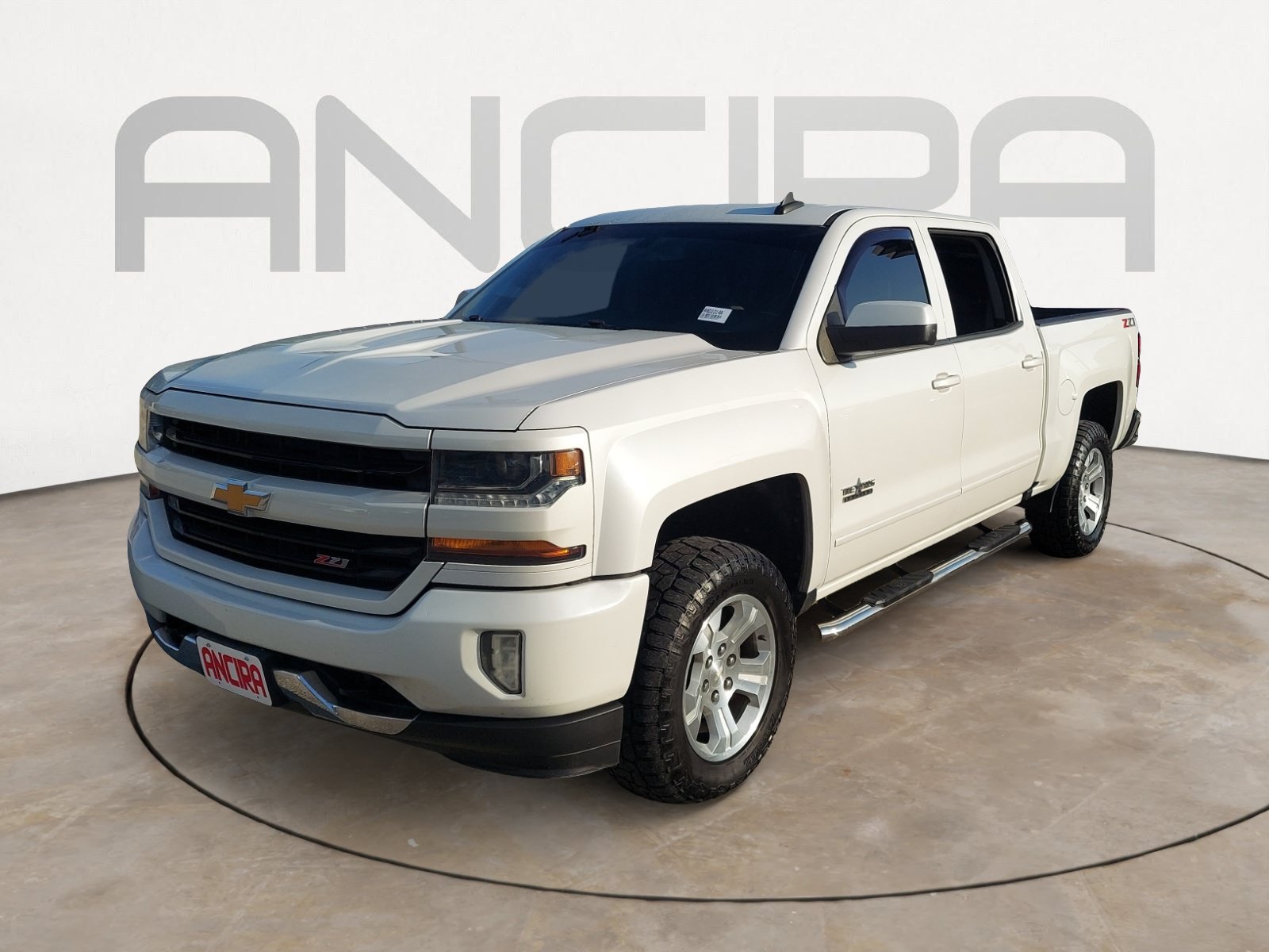 Used 2018 Iridescent Pearl Tricoat Chevrolet LT image 6