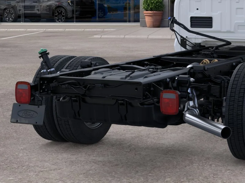2025 Ford F-550 Super Duty Chassis Cab XL - Photo 21