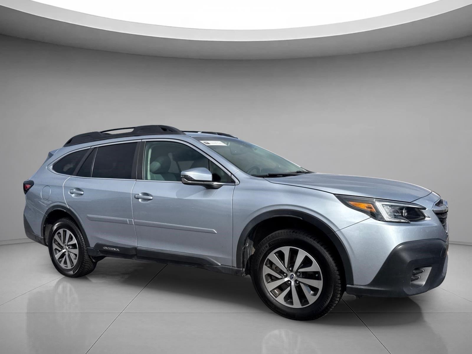 Used 2021 Ice Silver Metallic Subaru Premium image 22