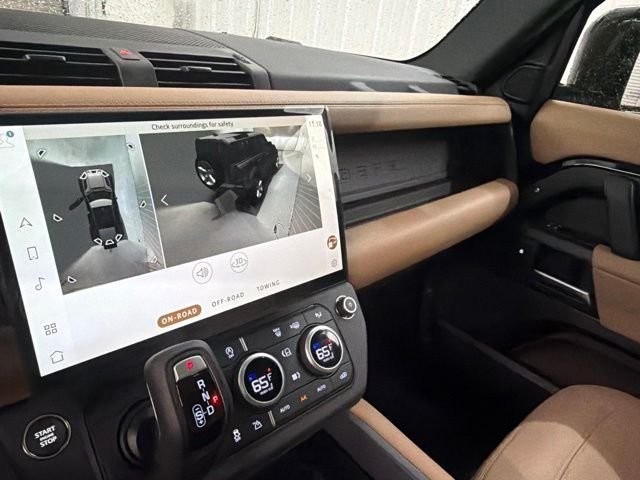 New 2026 Santorini Black Land Rover X-Dynamic SE image 33
