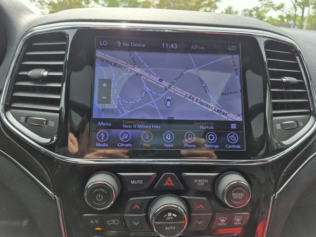 Used 2020 Silver Jeep Limited image 21