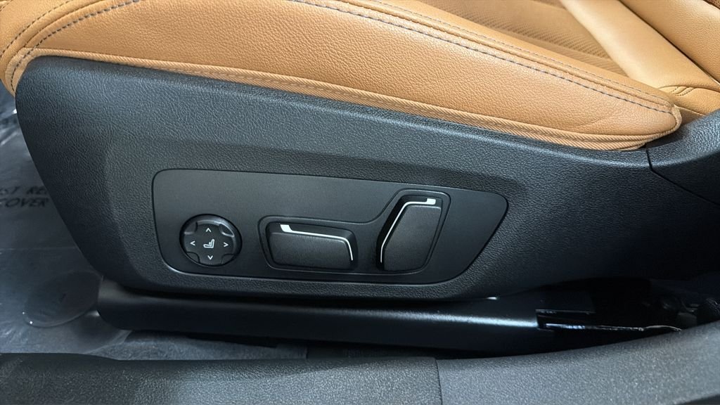 Used 2025 Gray BMW 330i xDrive image 19