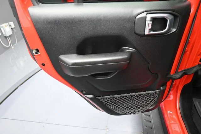 Used 2018 Red Jeep Unlimited Sport S image 10