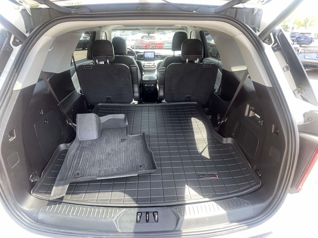 Used 2021 White Ford XLT image 9