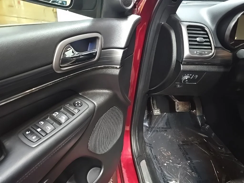 Used 2021 Red Jeep Limited X image 31