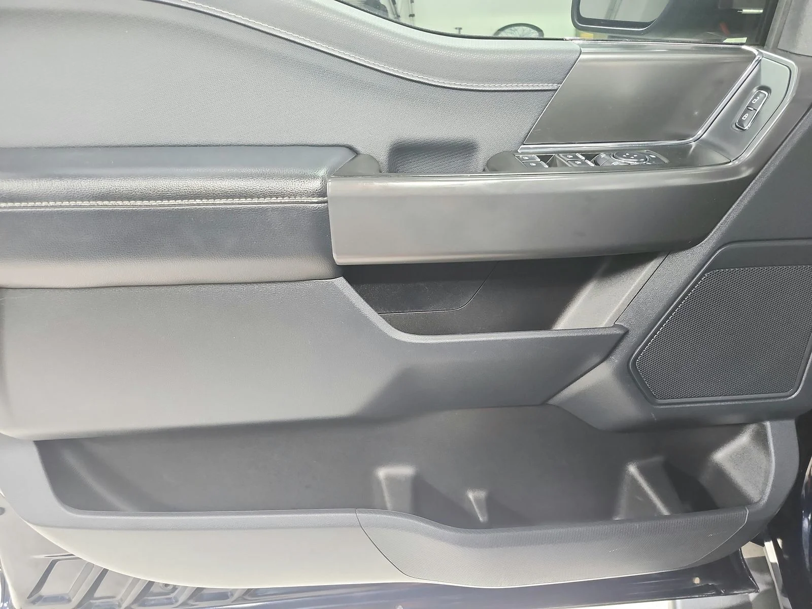 Used 2024  Ford XLT image 34