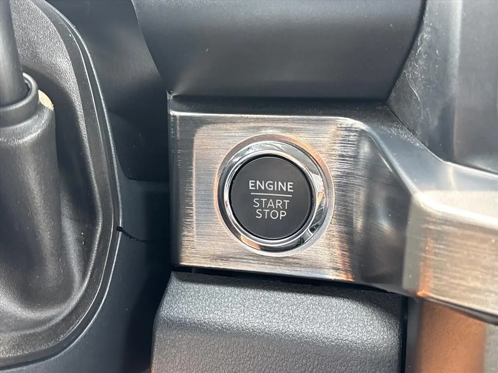 Used 2025 Gray Ford Lariat image 38