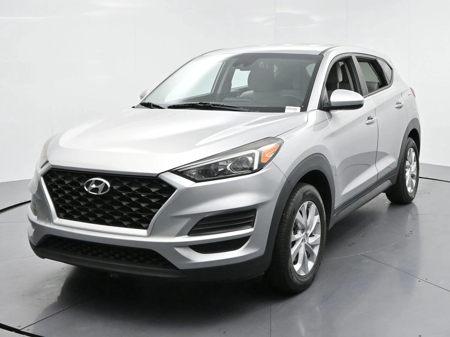 Used 2020 Stellar Silver Hyundai SE image 3