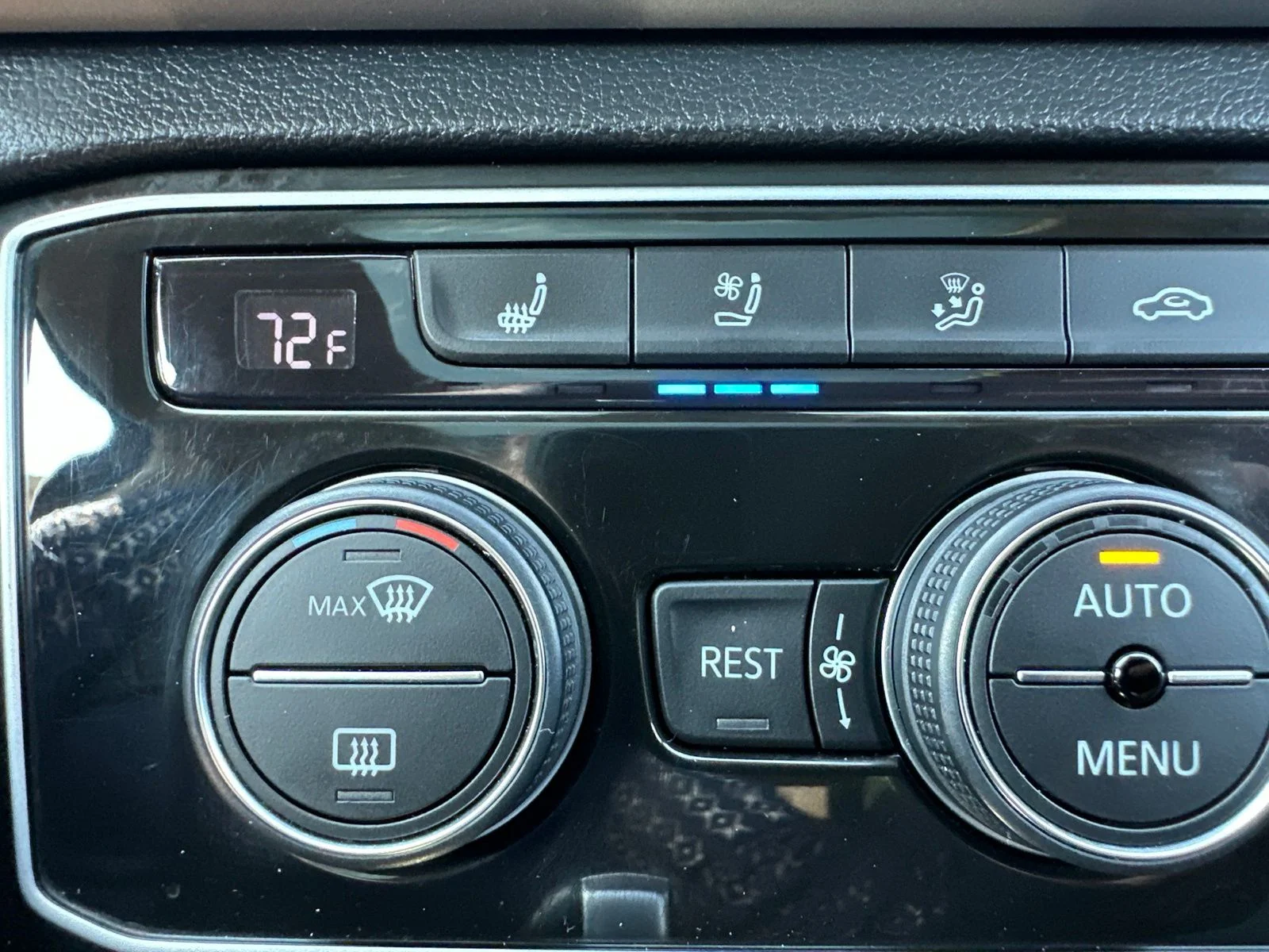 Used 2019 Gray Volkswagen SEL Premium image 76