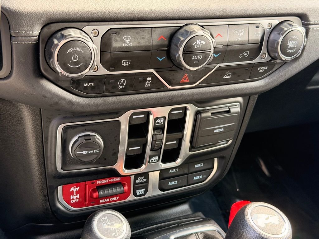 Used 2024 Blue Jeep Rubicon image 34