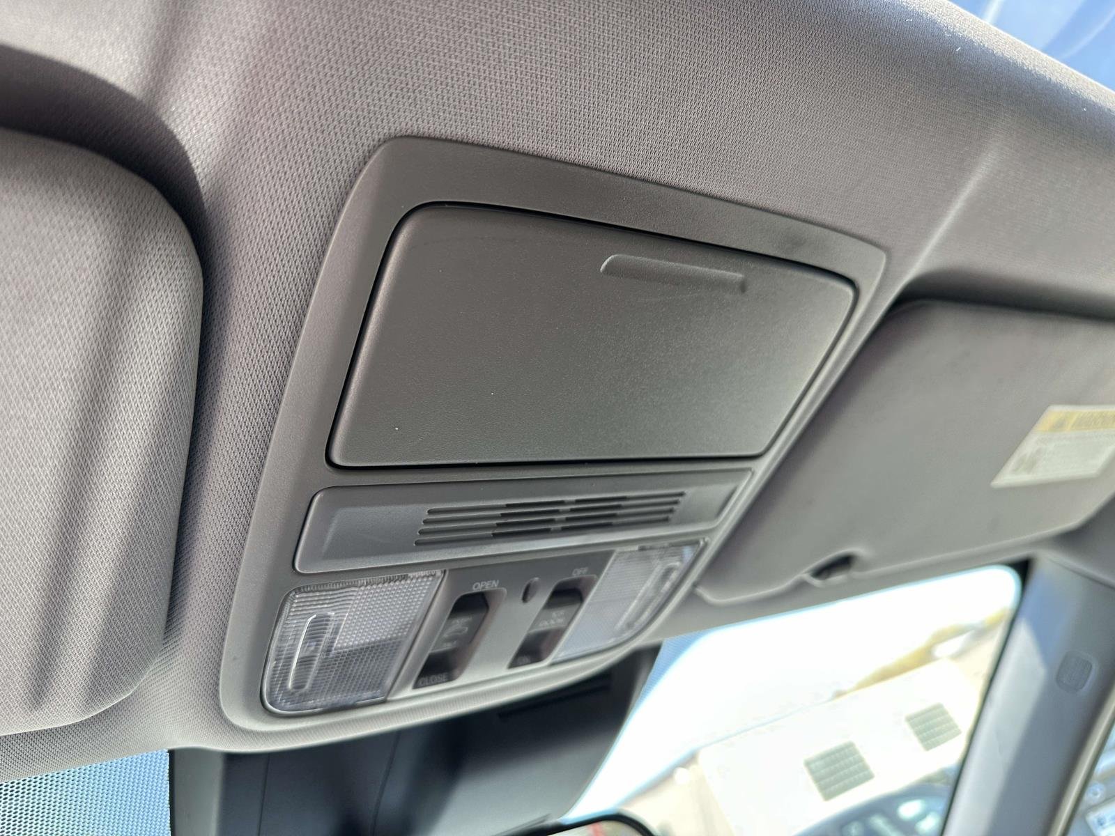 Used 2018  Honda EX image 30
