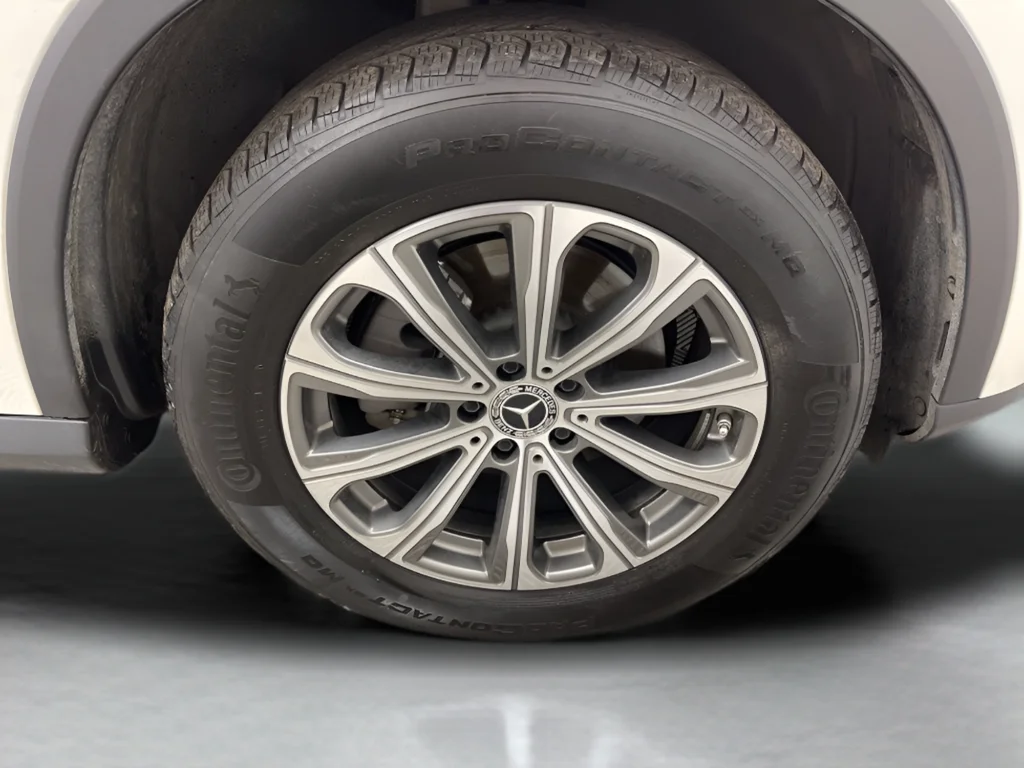 2024 Mercedes-Benz GLC GLC 300 - Photo 37