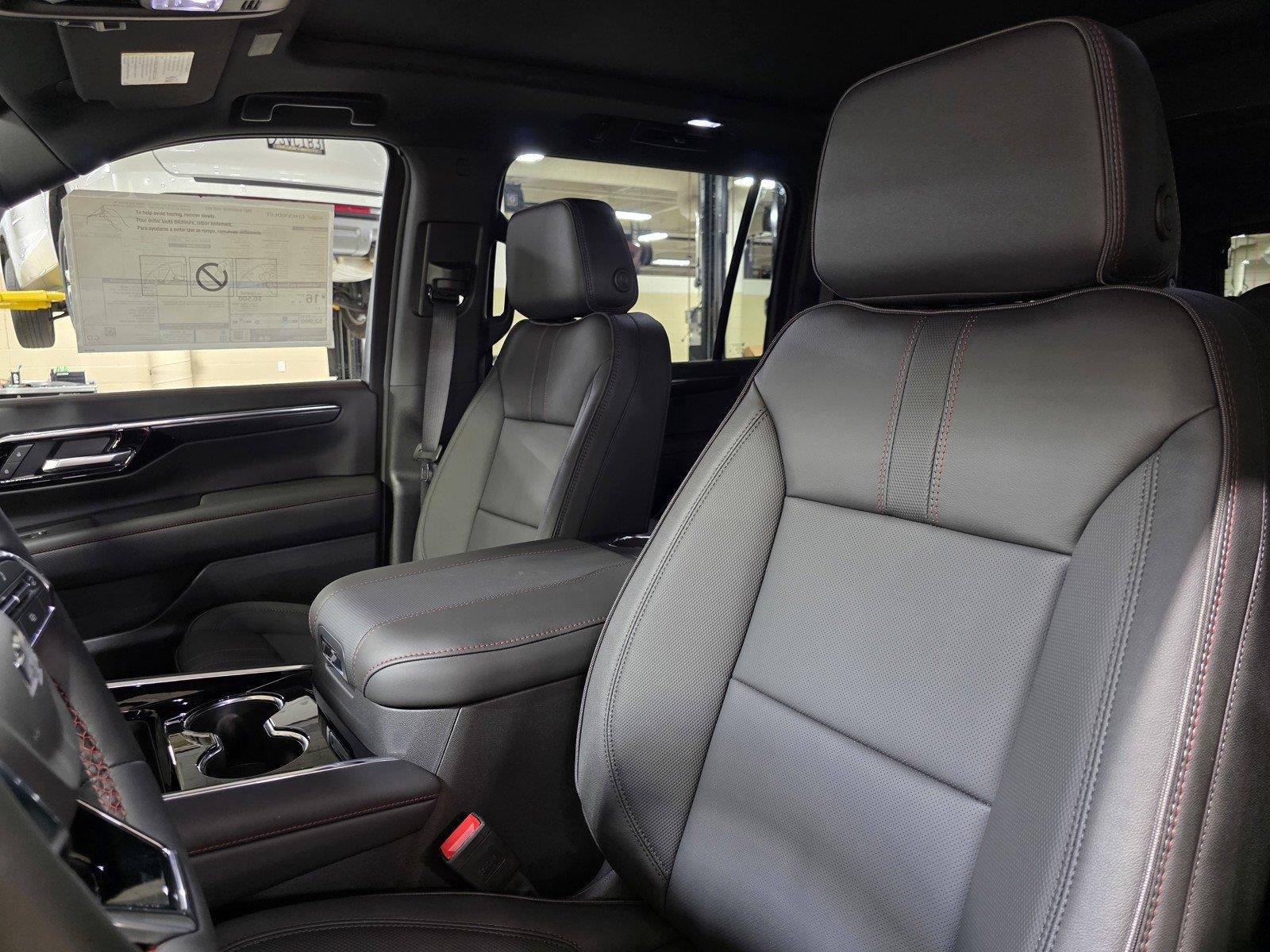2027 Chevrolet Suburban RST - Photo 26