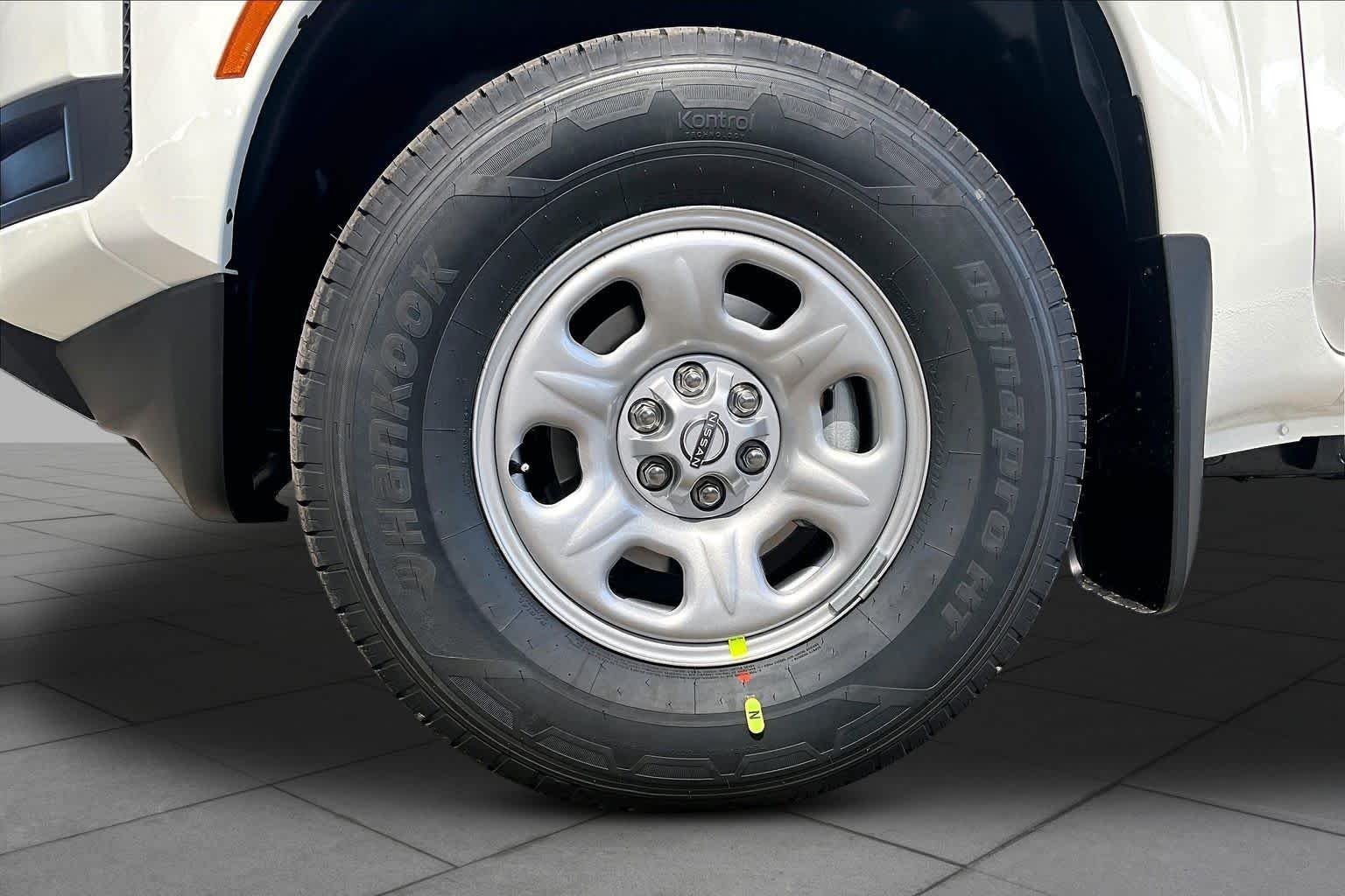 New 2026 Glacier White Nissan S image 9