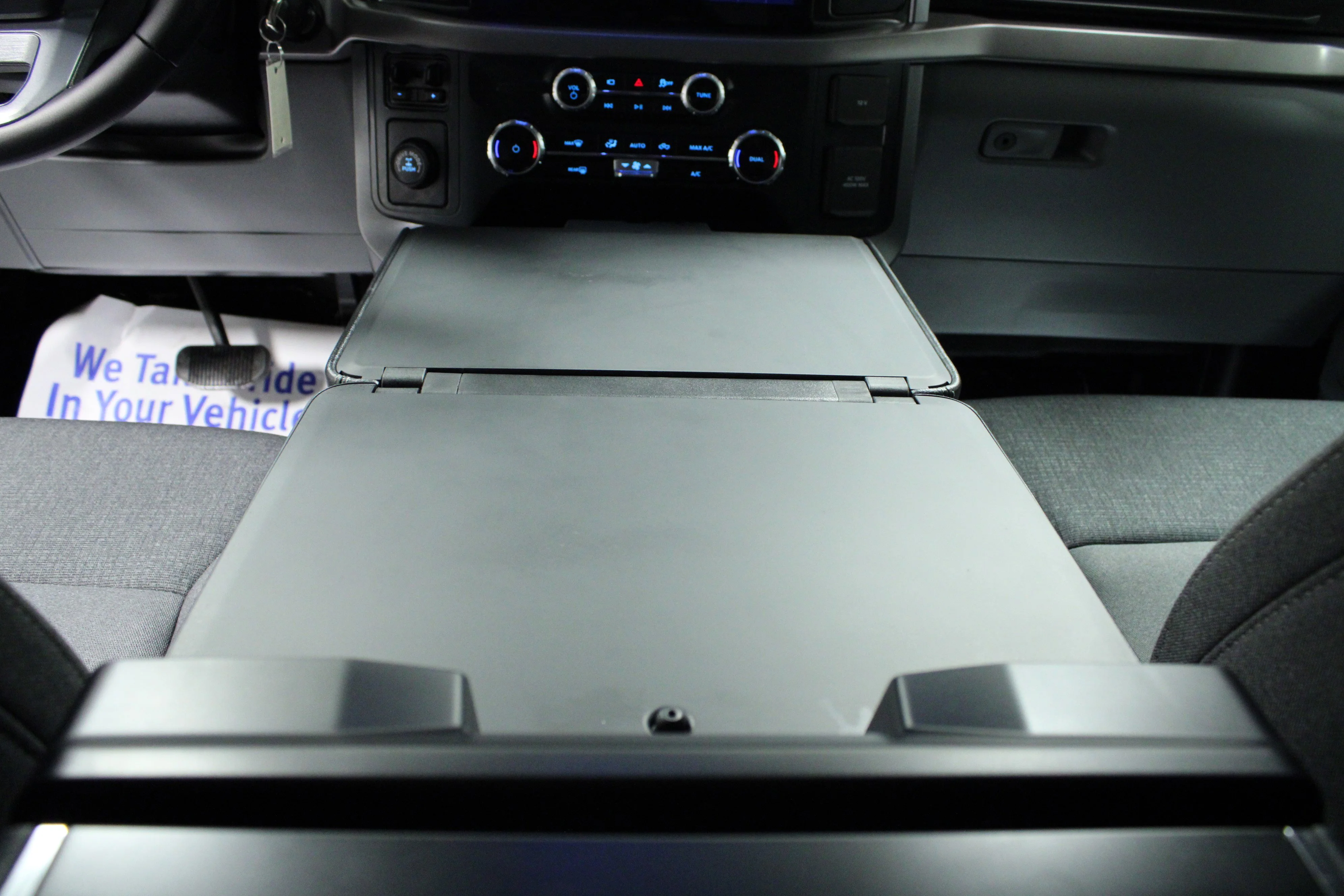 Used 2025 Black Metallic Ford XLT image 20