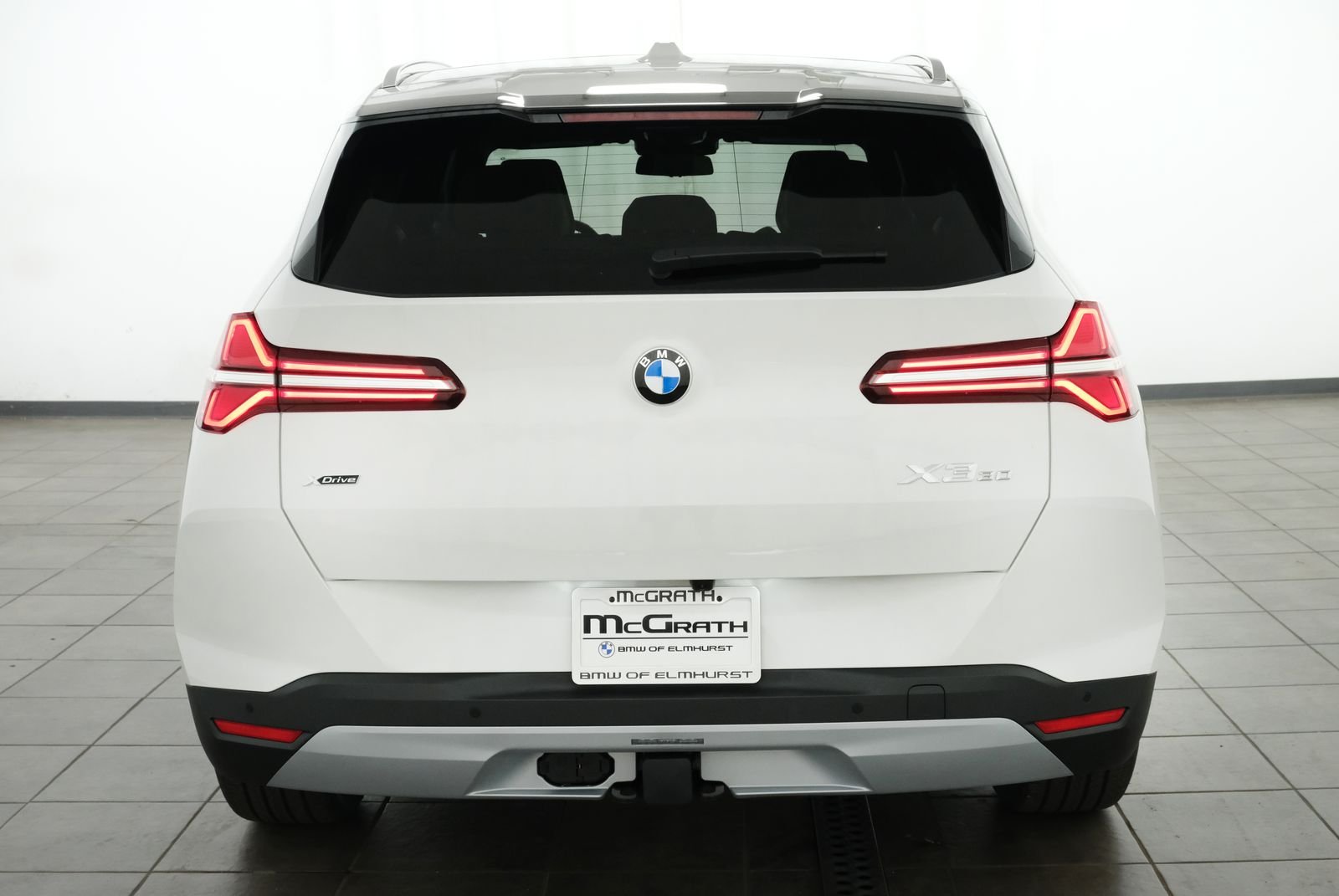 New 2026 Alpine White BMW 30 xDrive image 4