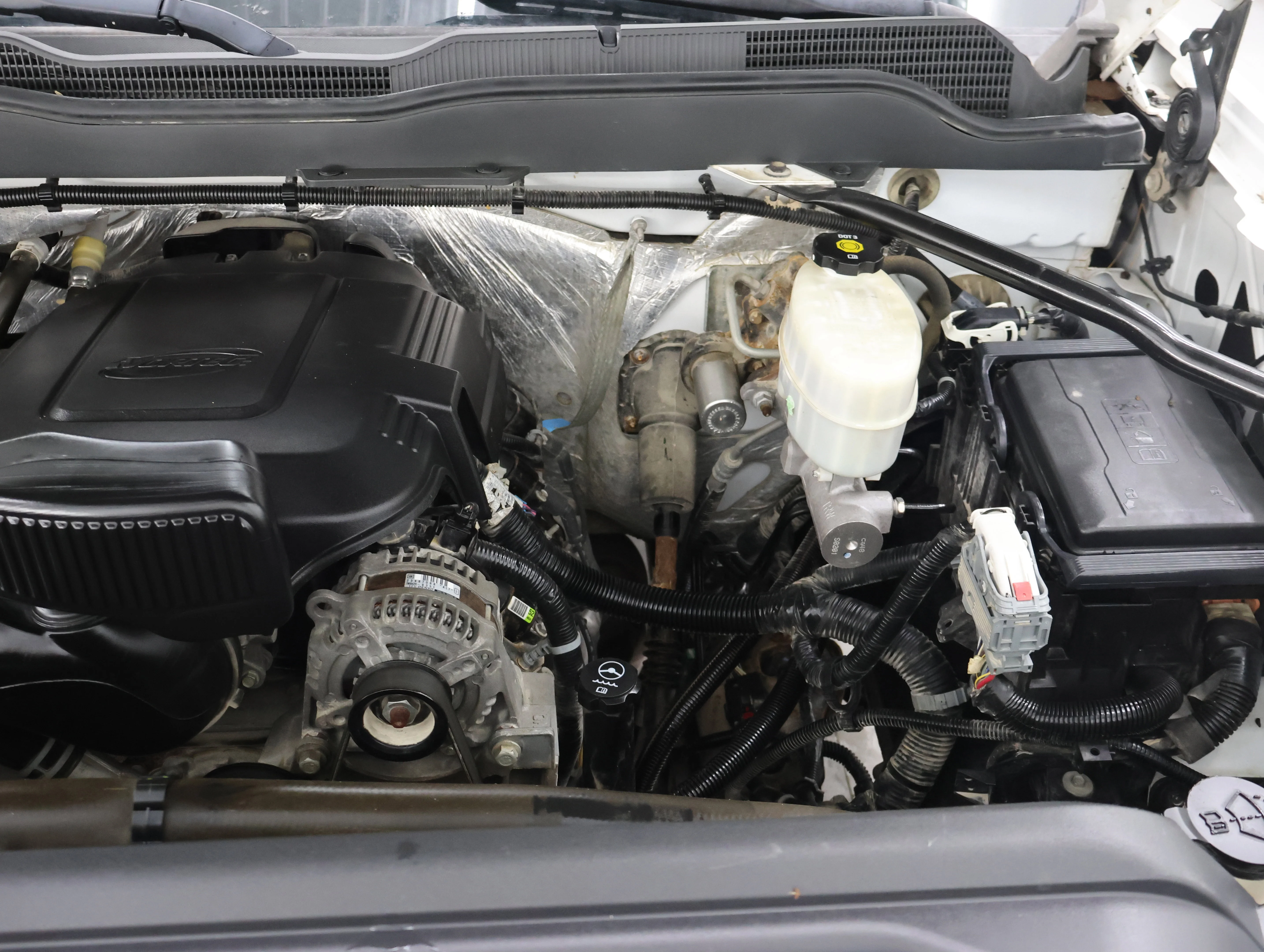 Used 2015 Summit White Chevrolet LT image 16