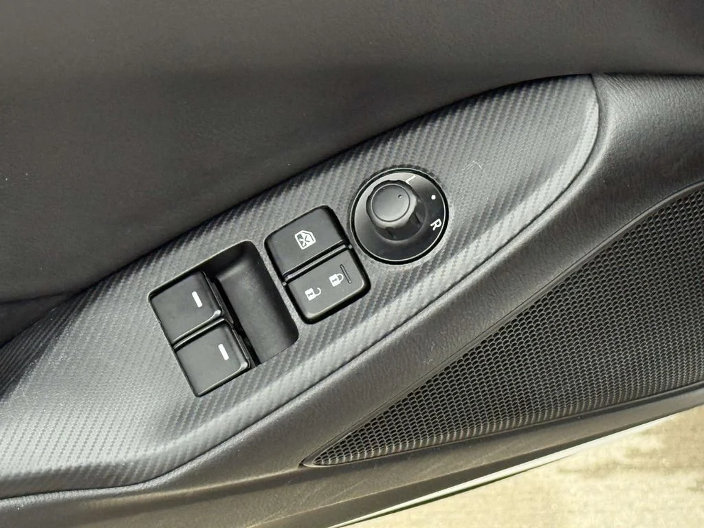 Used 2023 White Mazda Grand Touring image 27