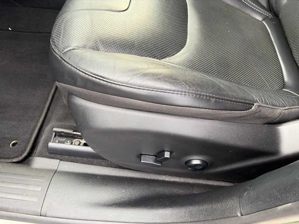 Used 2021 Green Jeep Latitude Lux image 20