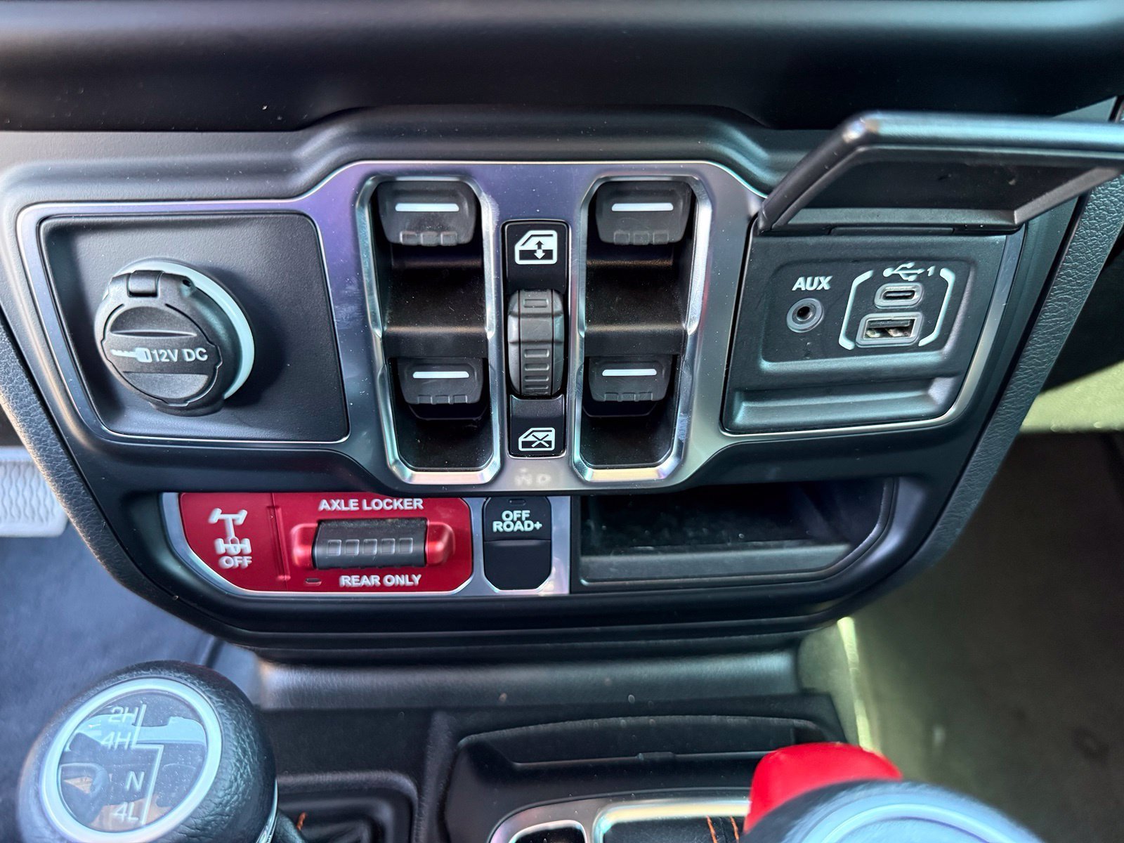 2023 Jeep Gladiator Mojave - Photo 25