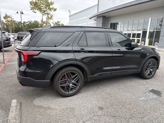 Certified Used 2025 Black Metallic Ford ST-Line image 34