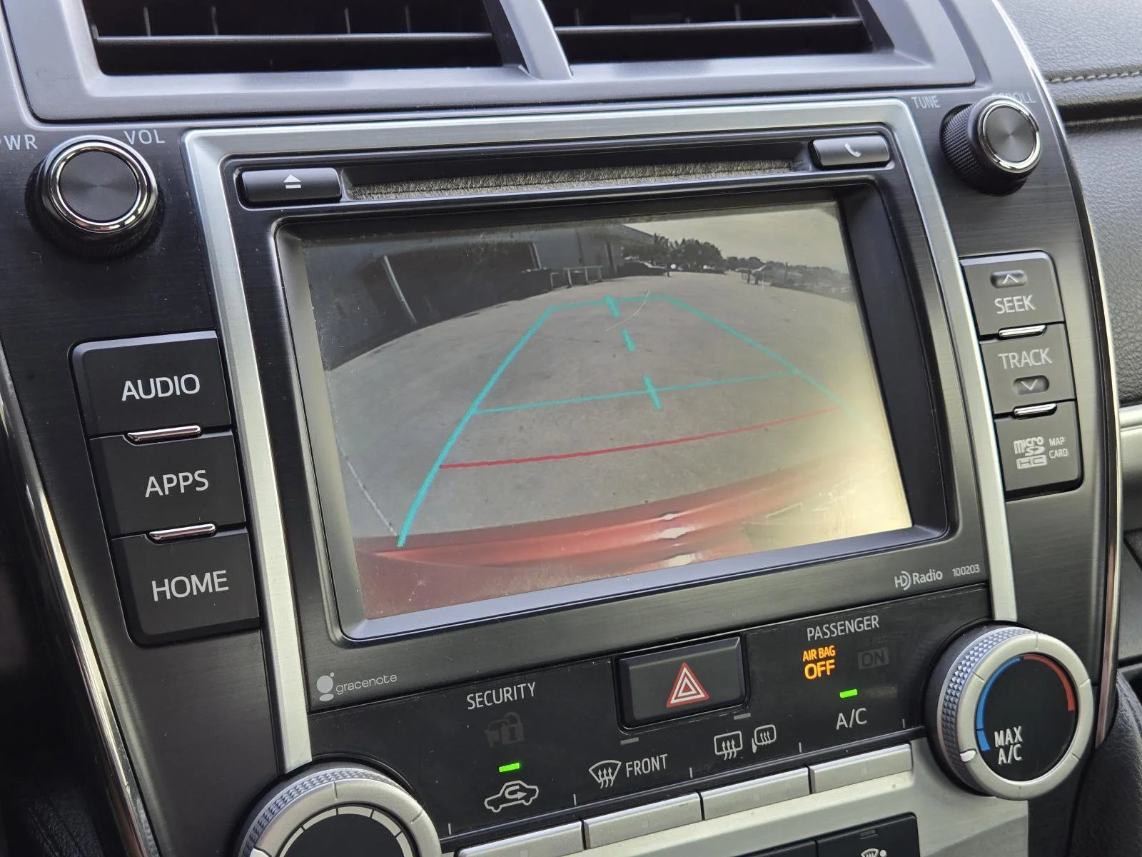Used 2014 Barcelona Red Metallic Toyota SE image 20