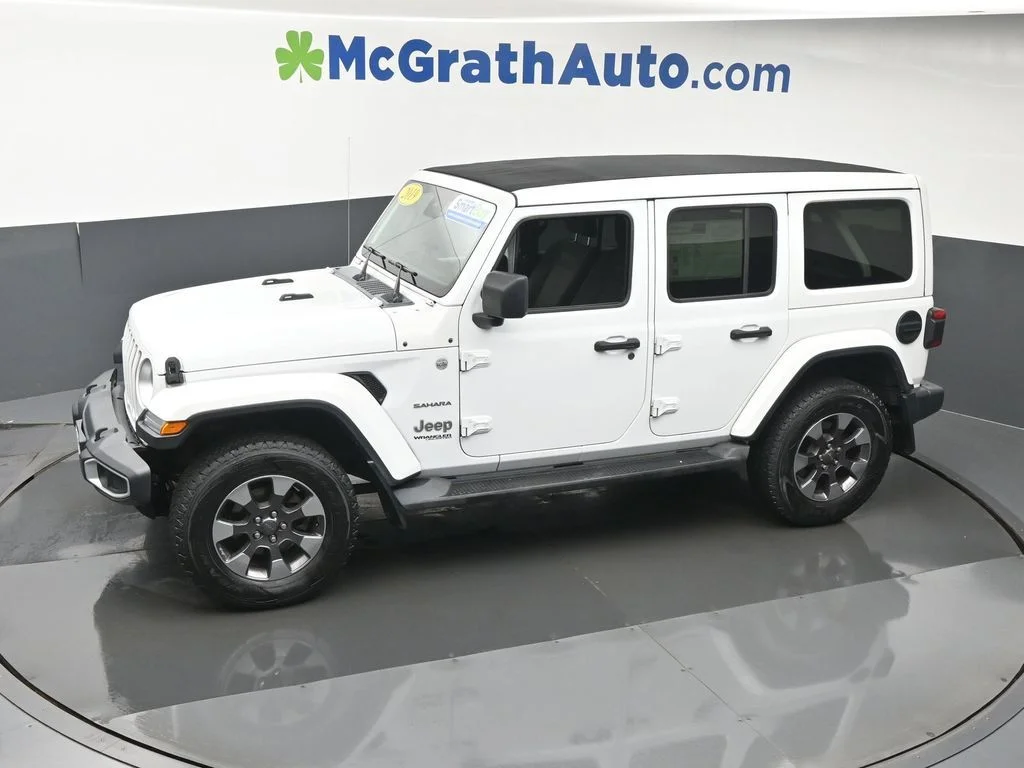 Used 2019 White Jeep Unlimited Sahara image 22