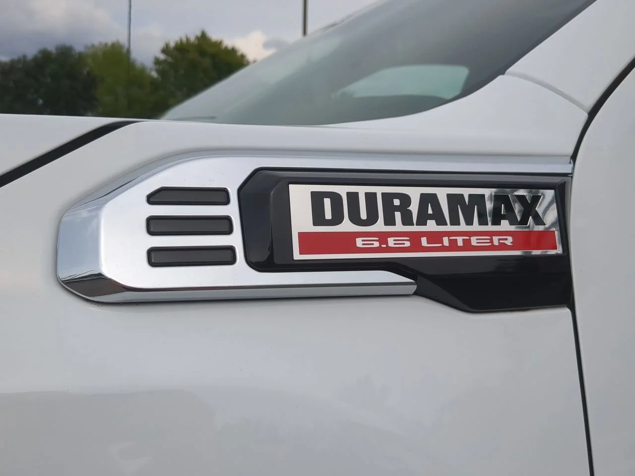 New 2026 Summit White GMC Denali DRW image 33