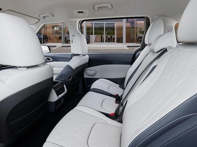 New 2026 White Kia EX image 19