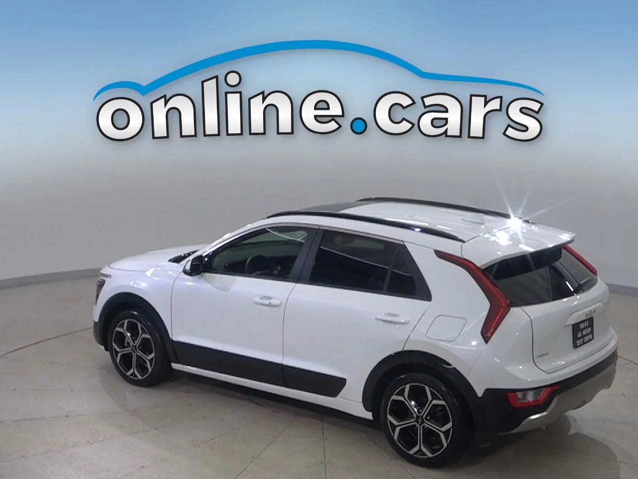 Used 2023 White Kia EX Touring image 28