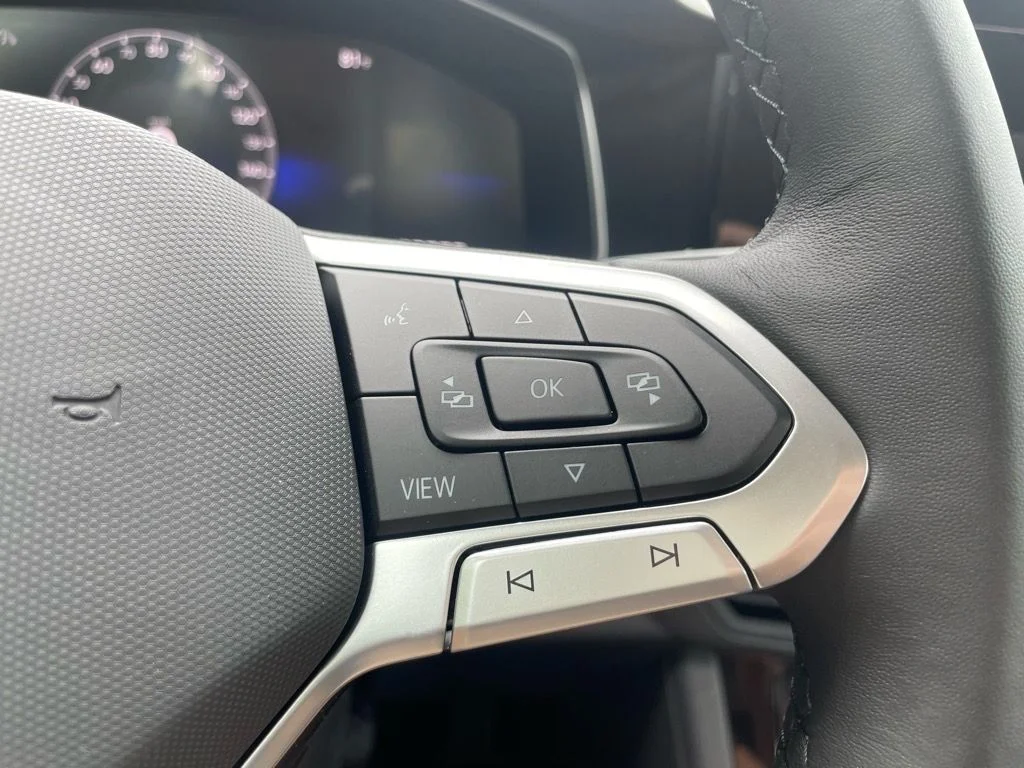 2025 Volkswagen Jetta SE - Photo 9
