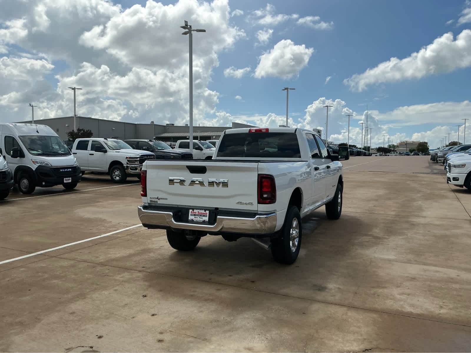 New 2026 Bright White Clear-Coat Exterior Paint RAM Lone Star image 8