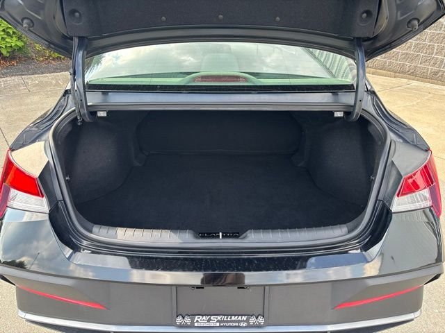 Certified Used 2024 Black Hyundai SE image 11