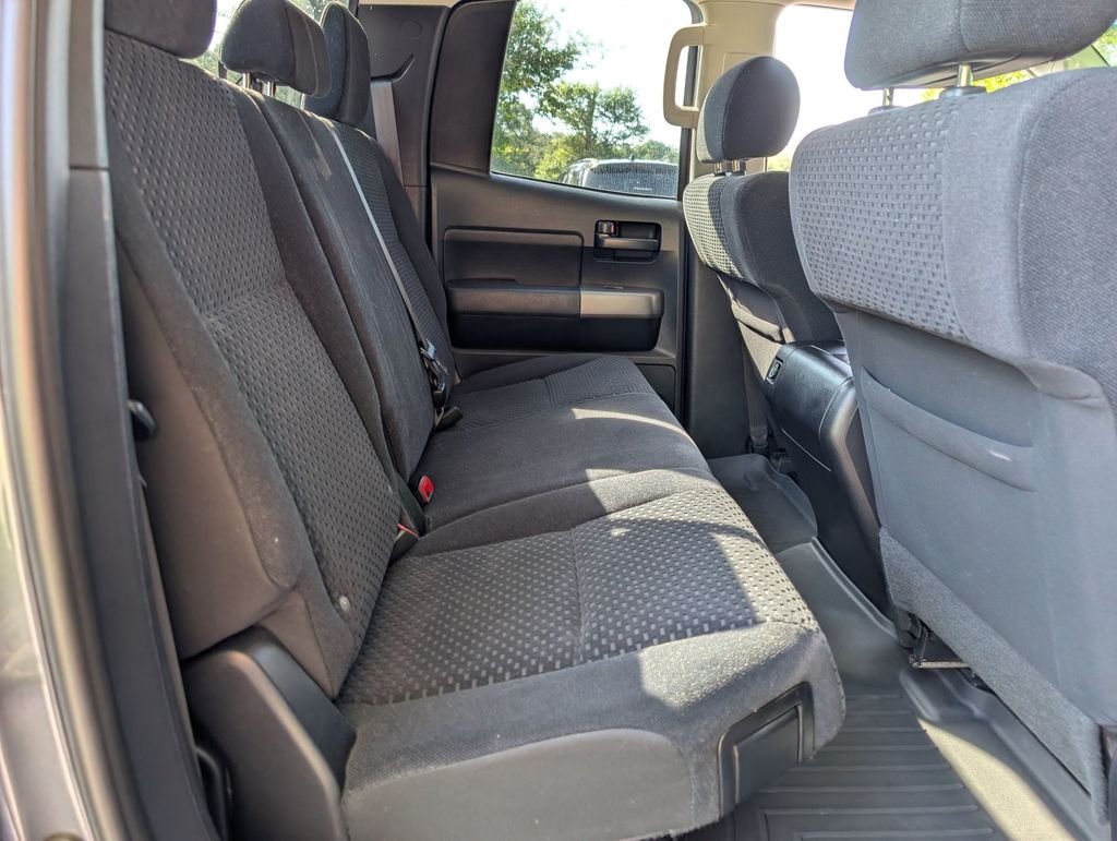 Used 2010  Toyota Grade image 26