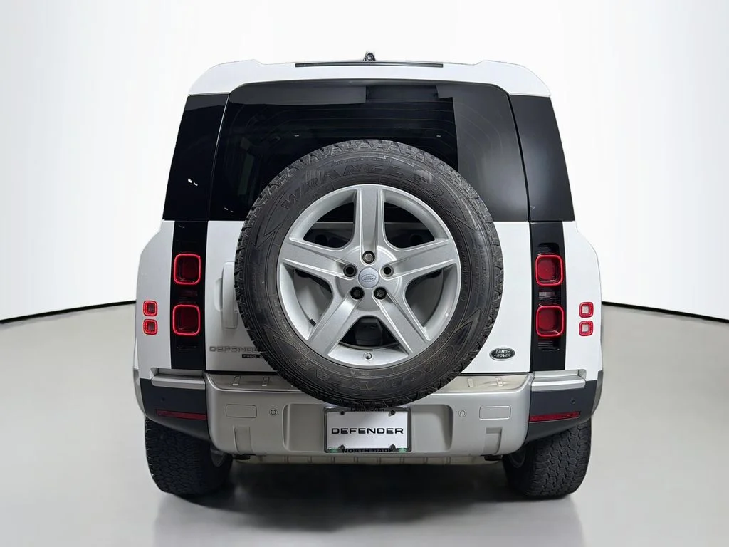 Used 2020 Fuji White Land Rover SE image 6