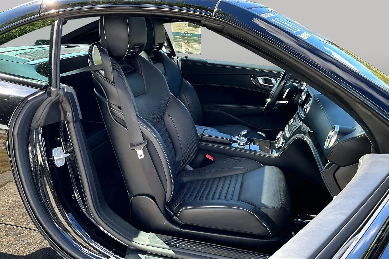 Used 2018 Black Mercedes-Benz SL 550 image 7