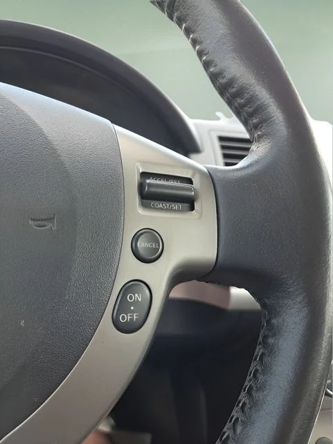 Used 2010 Silver Nissan 2.0 SR image 18