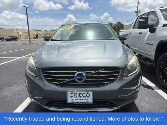 2016 Volvo XC60 T6 AWD Auto's photo