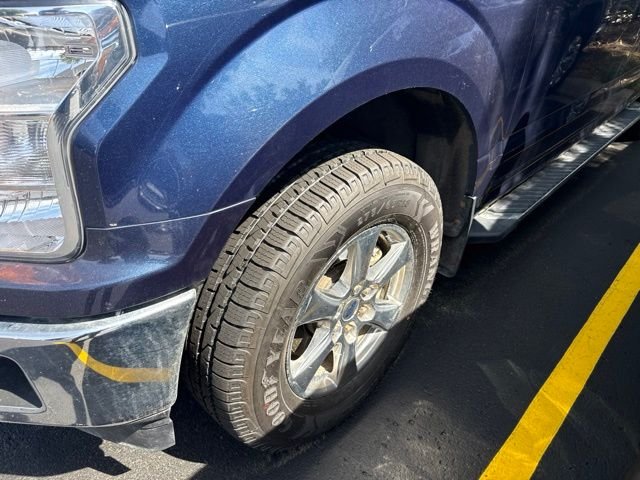 Used 2018 Blue Ford XLT image 3