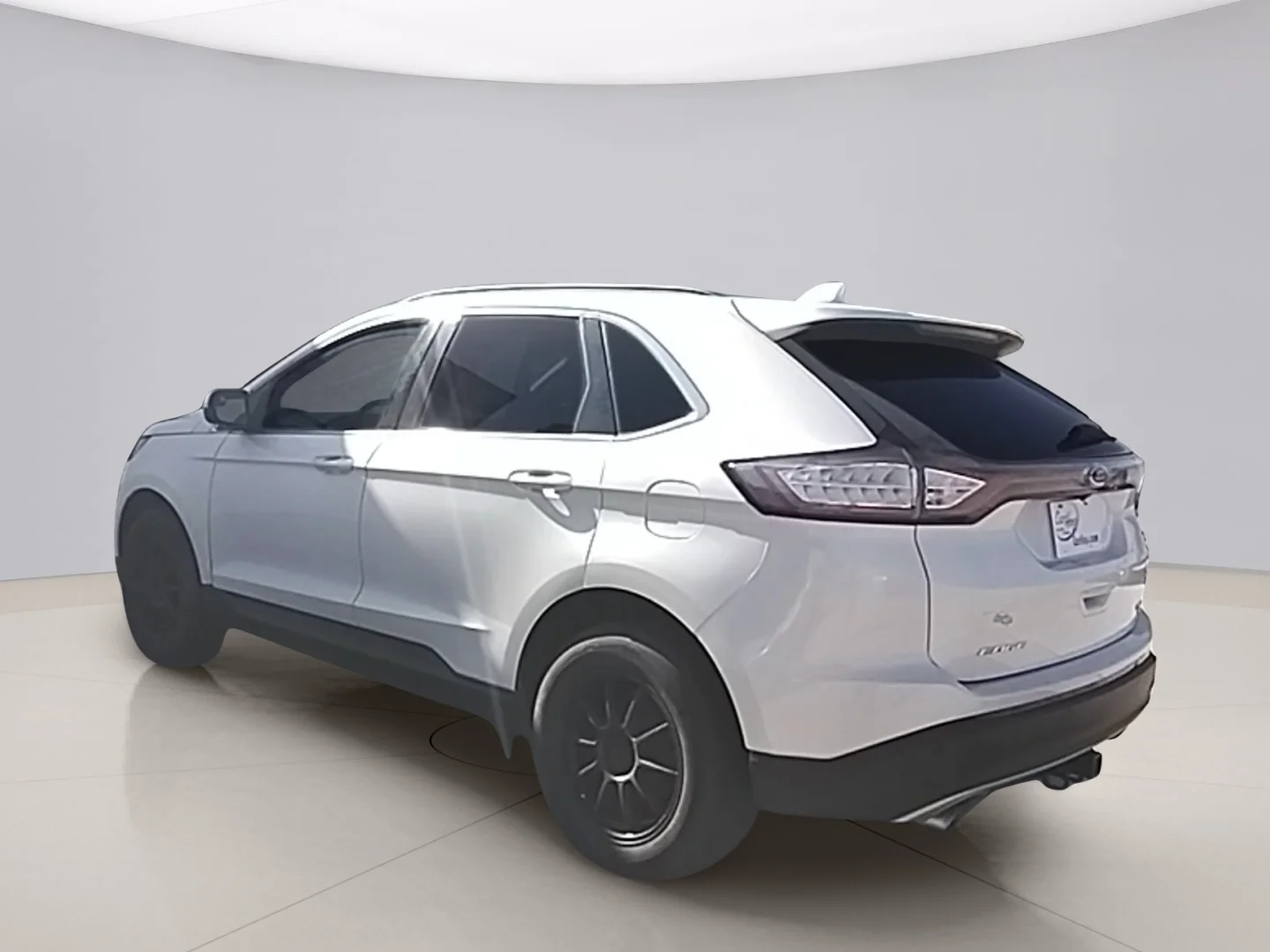 Used 2015 White Ford SEL image 3
